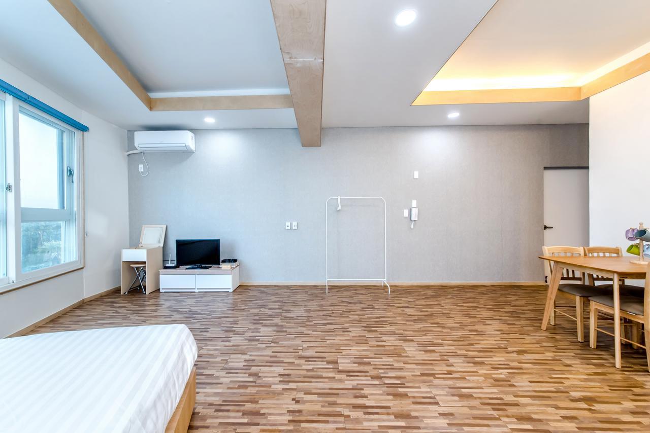 סאוגוויפו Jeju Hada Pension מראה חיצוני תמונה